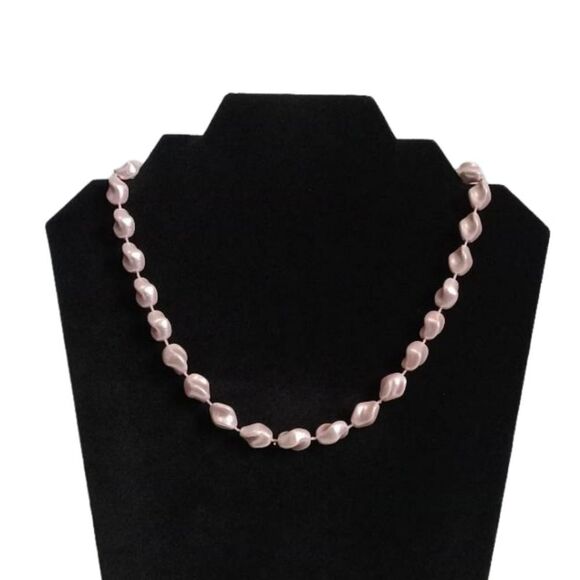 Vintage Jewelry - Vintage Light Pink Plastic Beaded Single Strand Lightweight Fashion Necklace
